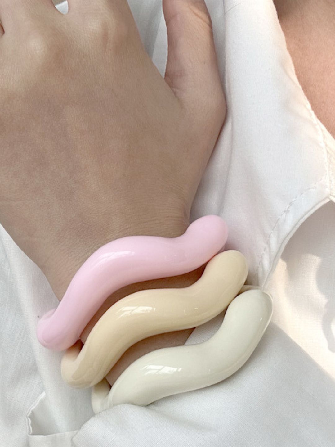 Ishhaara Acrylic Resin Handcuff