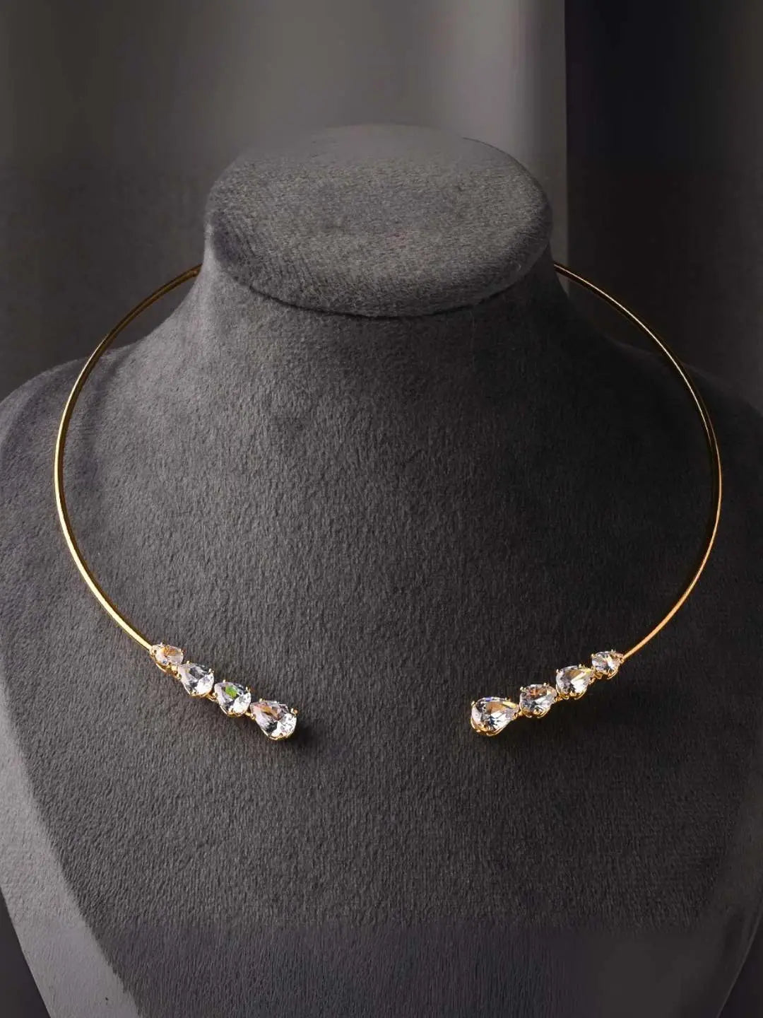 Ishhaara Ad Choker