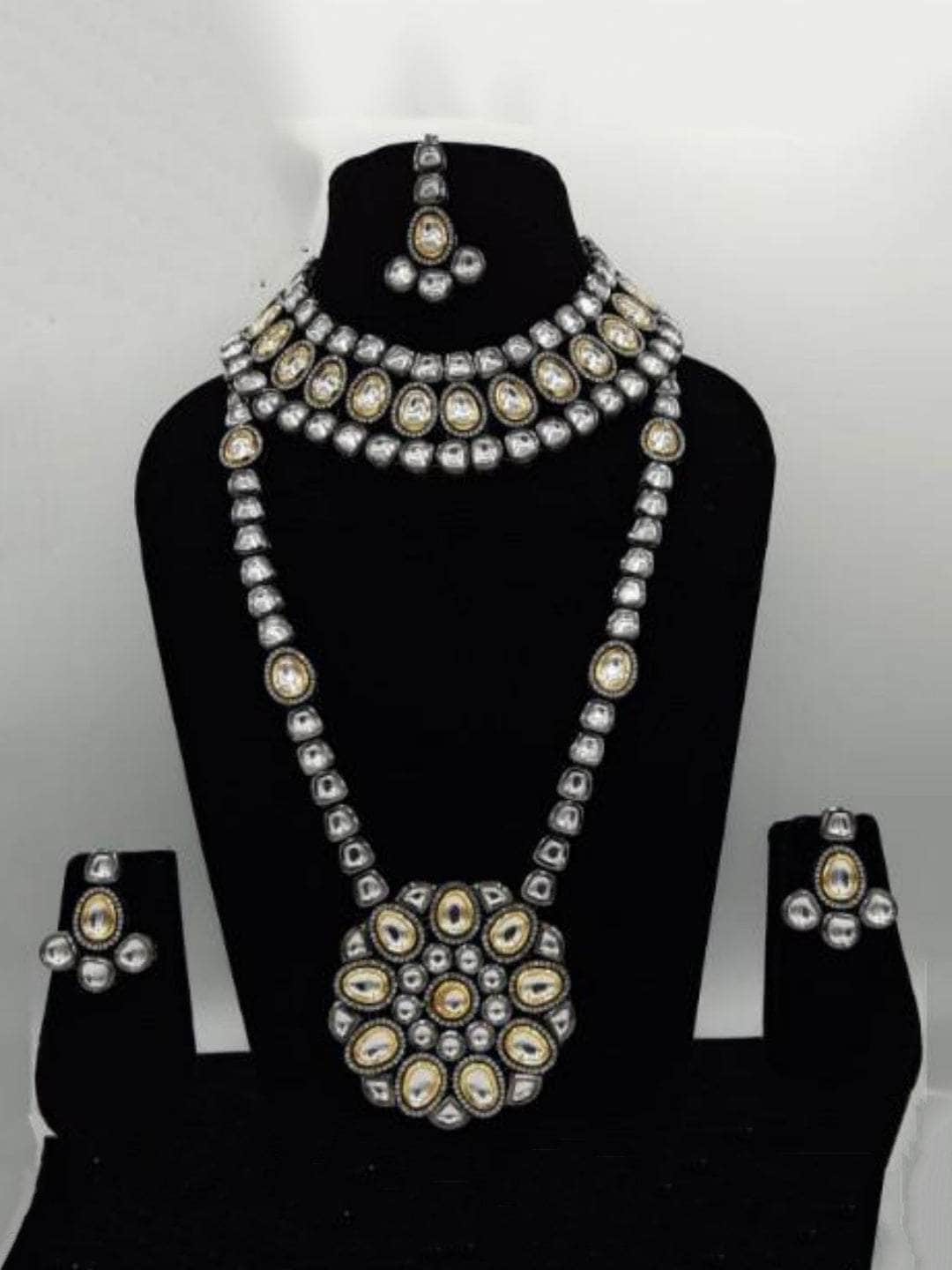 Ishhaara AD Kundan Dual Tonned Necklace Earring And Teeka Set