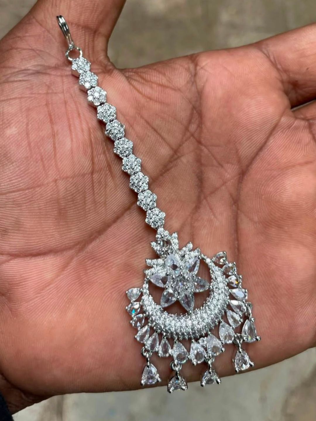Ishhaara Ad Studded Chand Shaped Maang Tikka