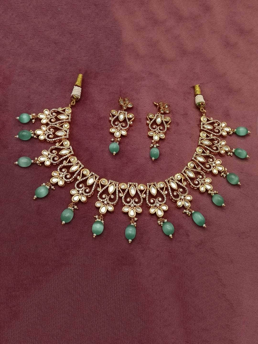 Ishhaara Allure Green Necklace