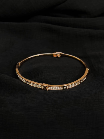 Ishhaara American Diamond Bracelet