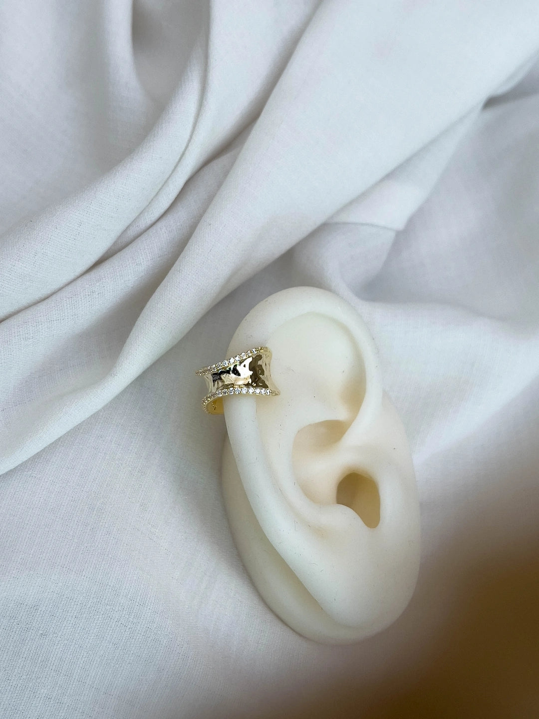 Ishhaara American Diamond Studded Earcuff Earrings
