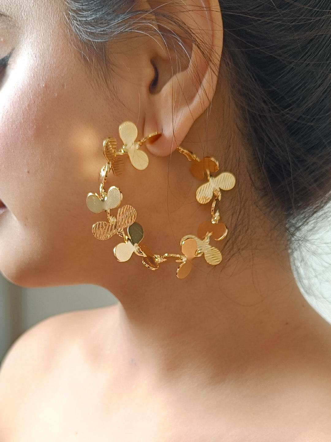 Ishhaara American Fashionable Exaggerated Flower Earrings