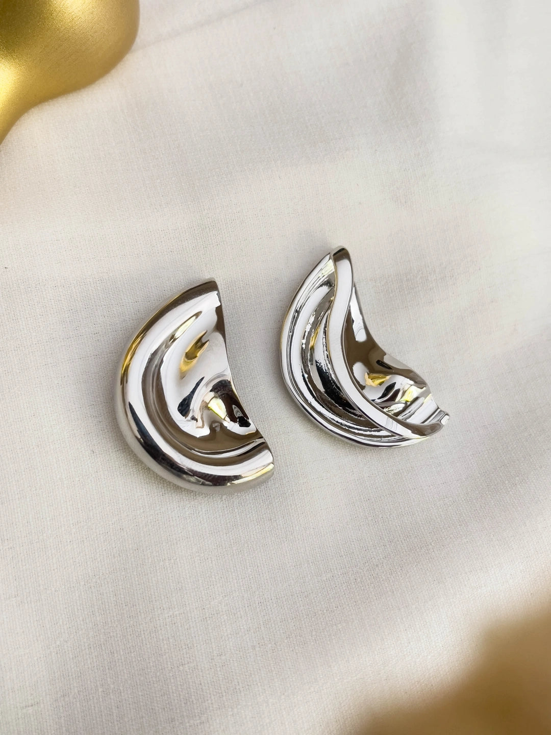 Ishhaara An Edge Above Ear Cuffs