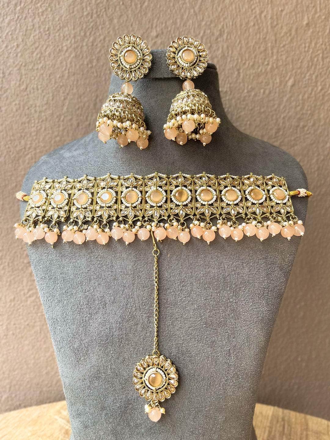 Ishhaara Antique Choker Necklace With Rose Beeds