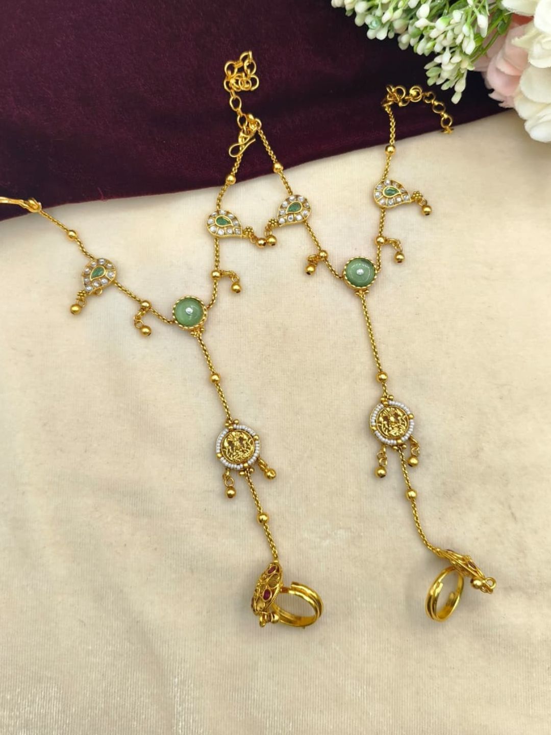 Ishhaara Antique Classic Hath Pan