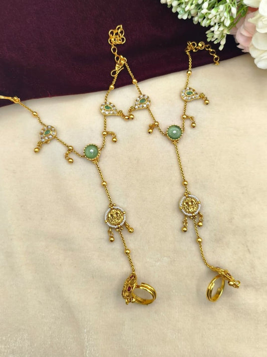 Ishhaara Antique Classic Hath Pan