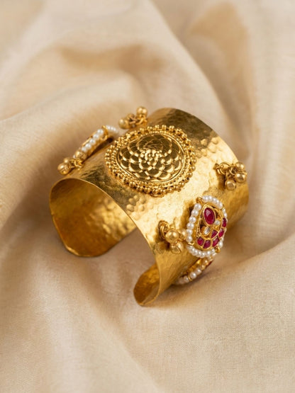 Ishhaara Antique Finish Navratna Bracelet Kada