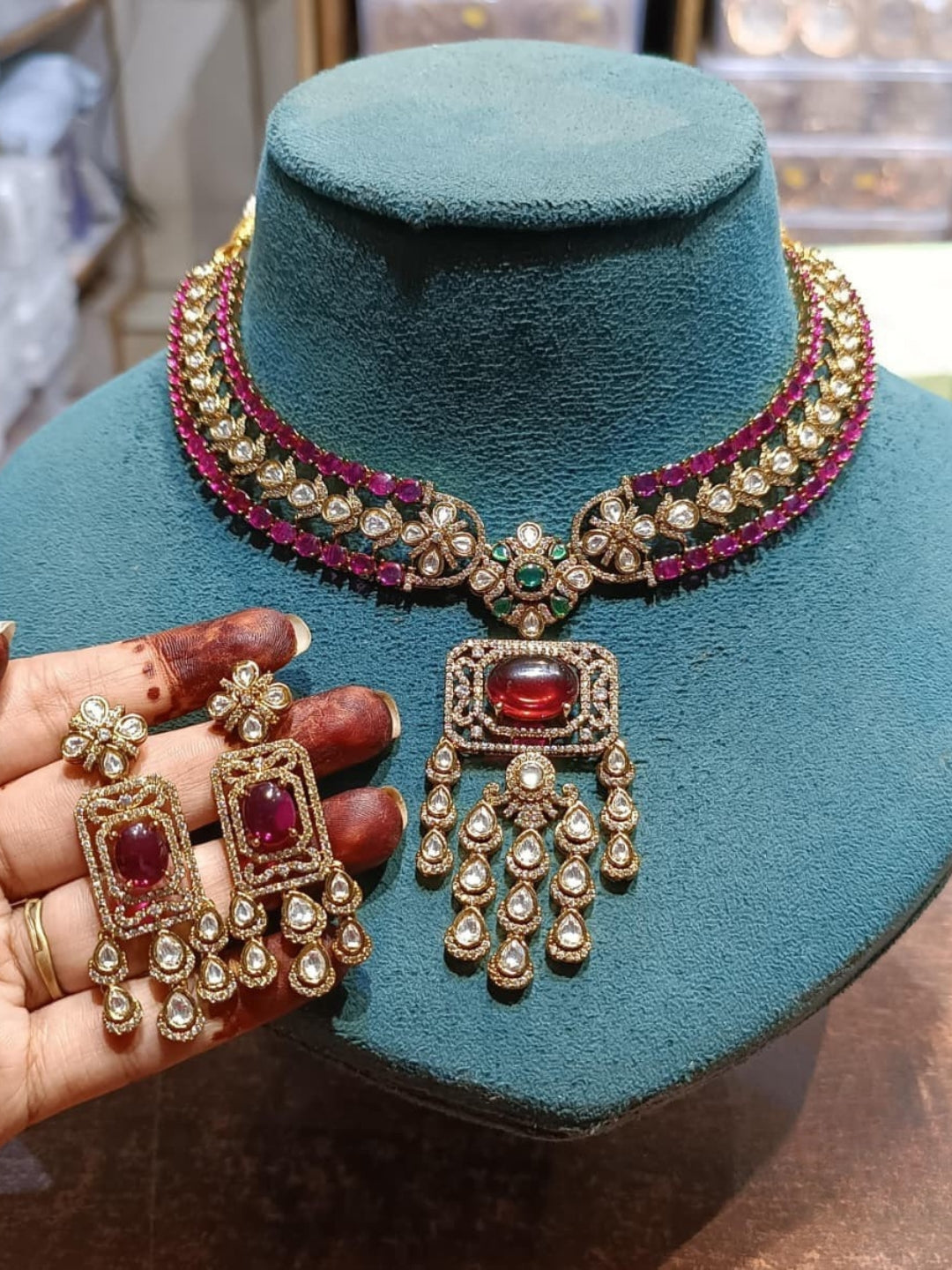 Ishhaara Antique Gold Kundan Polki Necklace Set