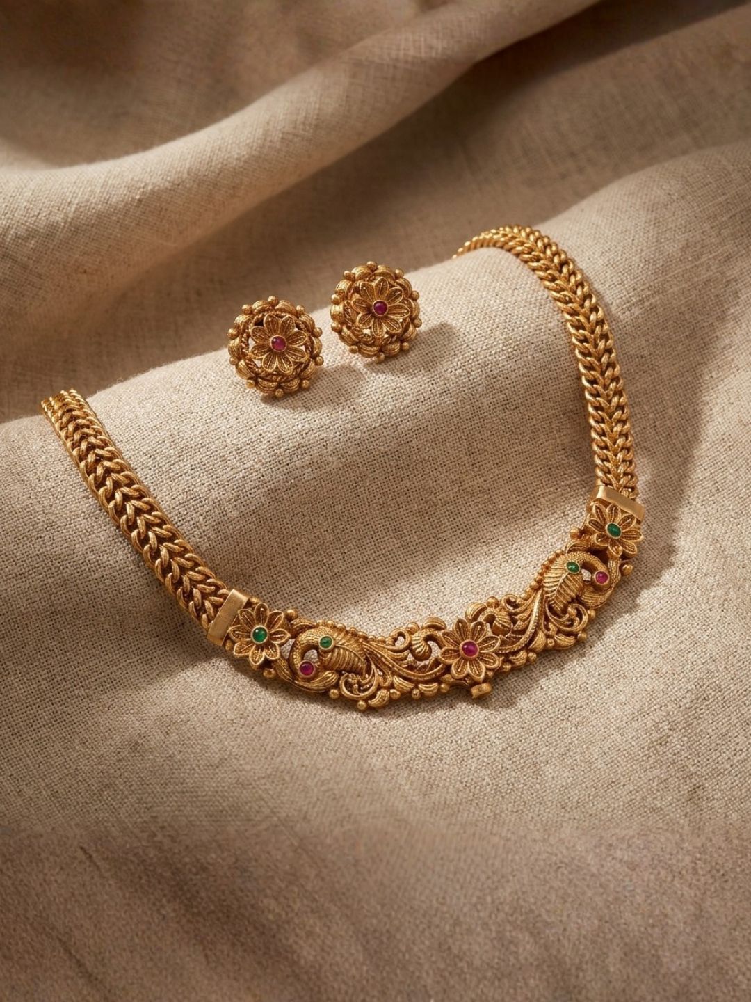 Ishhaara Antique Gold Tone Front Screw Necklace