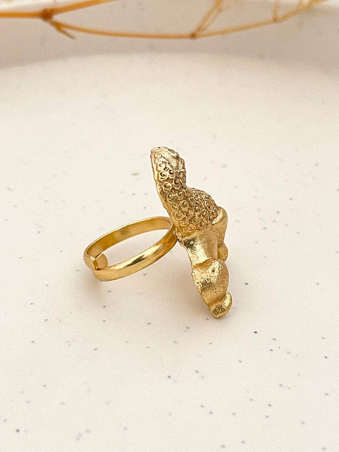 Ishhaara Antique Golden Lion Ring