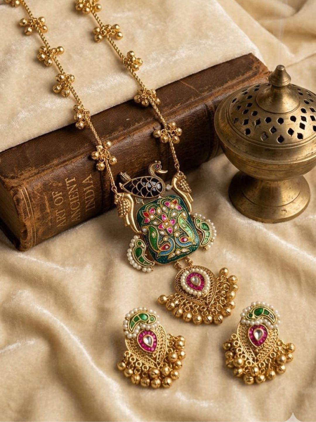 Ishhaara Antique Heritage Necklace Set