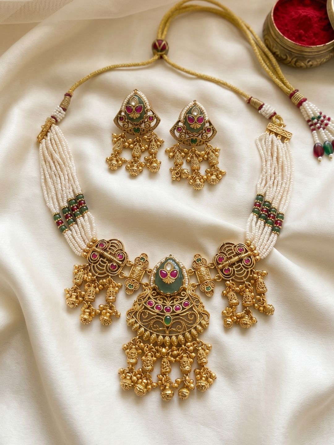 Ishhaara Antique Jadau Necklace Set