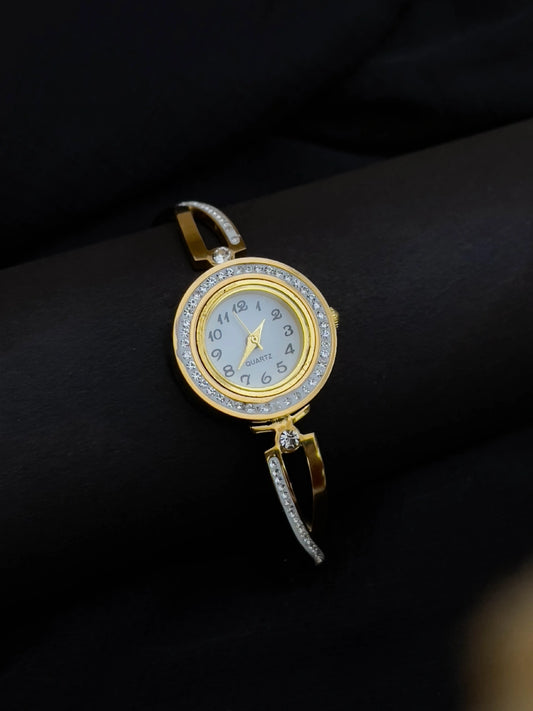 Ishhaara Antitarnish Premium Bracelet Watch