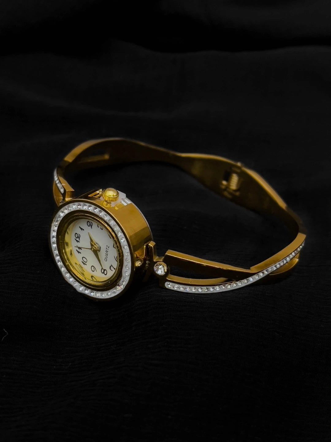 Ishhaara Antitarnish Premium Bracelet Watch