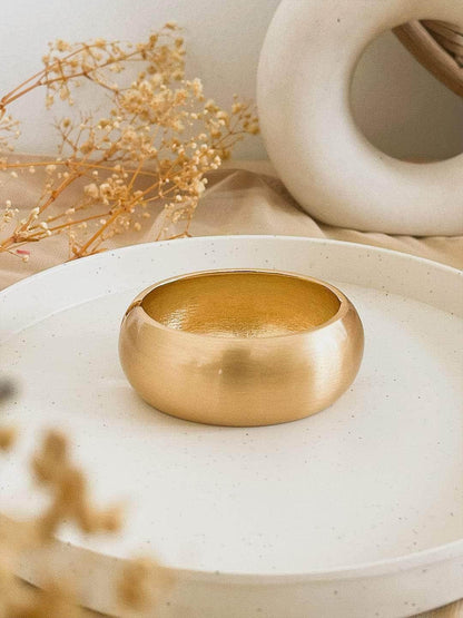 Ishhaara Raashii Khanna In Authentic Vintage Gold Bangle