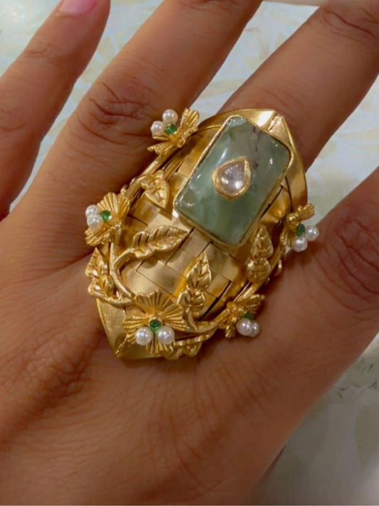 Ishhaara Aventurine Stone Studded Ring