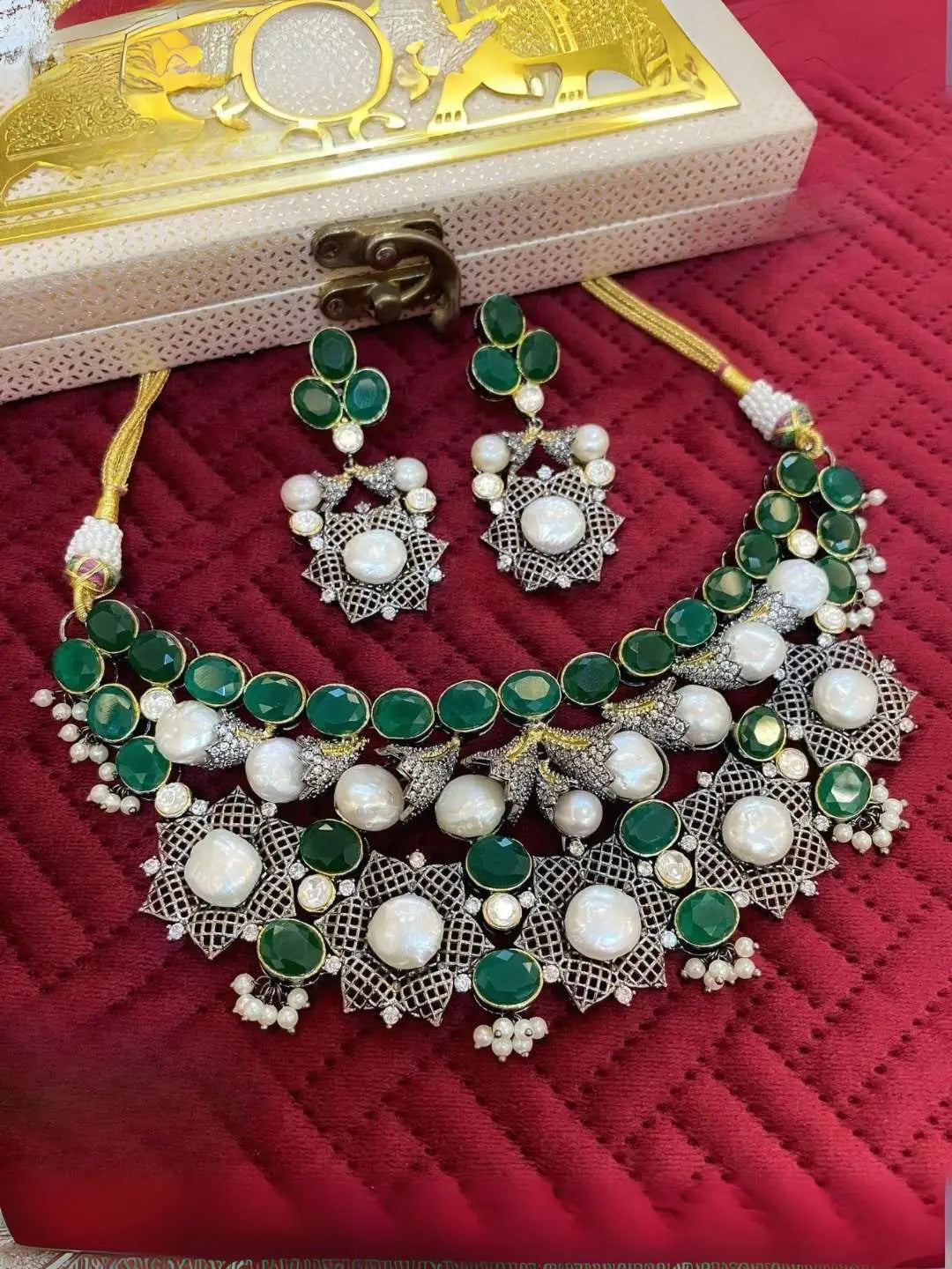 Ishhaara Baroque And Emerald Stone Studded Fusion Necklace