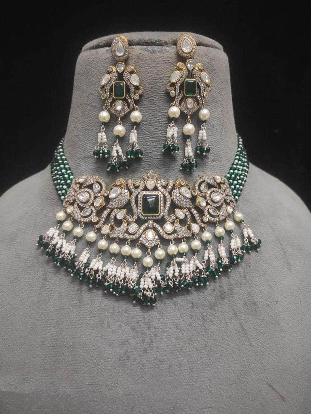 Ishhaara Beaded Kundan Pendant Necklace Set