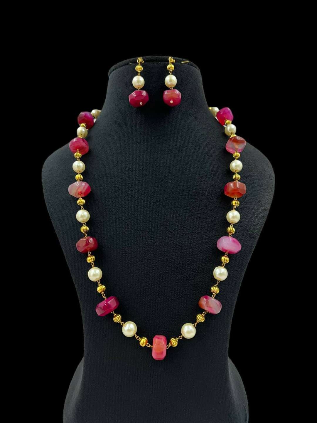 Ishhaara Beaded Necklace With Semi Precious Gemstones