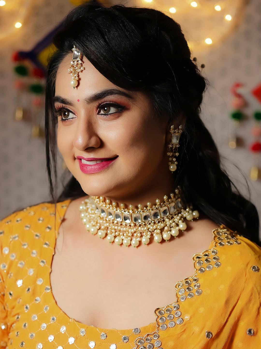 Ishhaara Beaded Pearl Choker