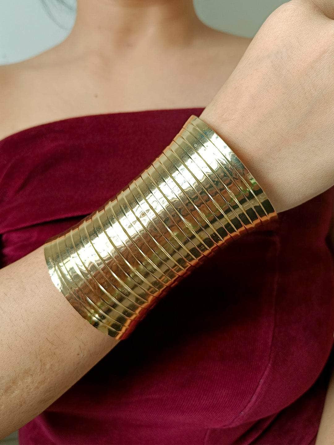 Ishhaara Beaten Wide Cuff