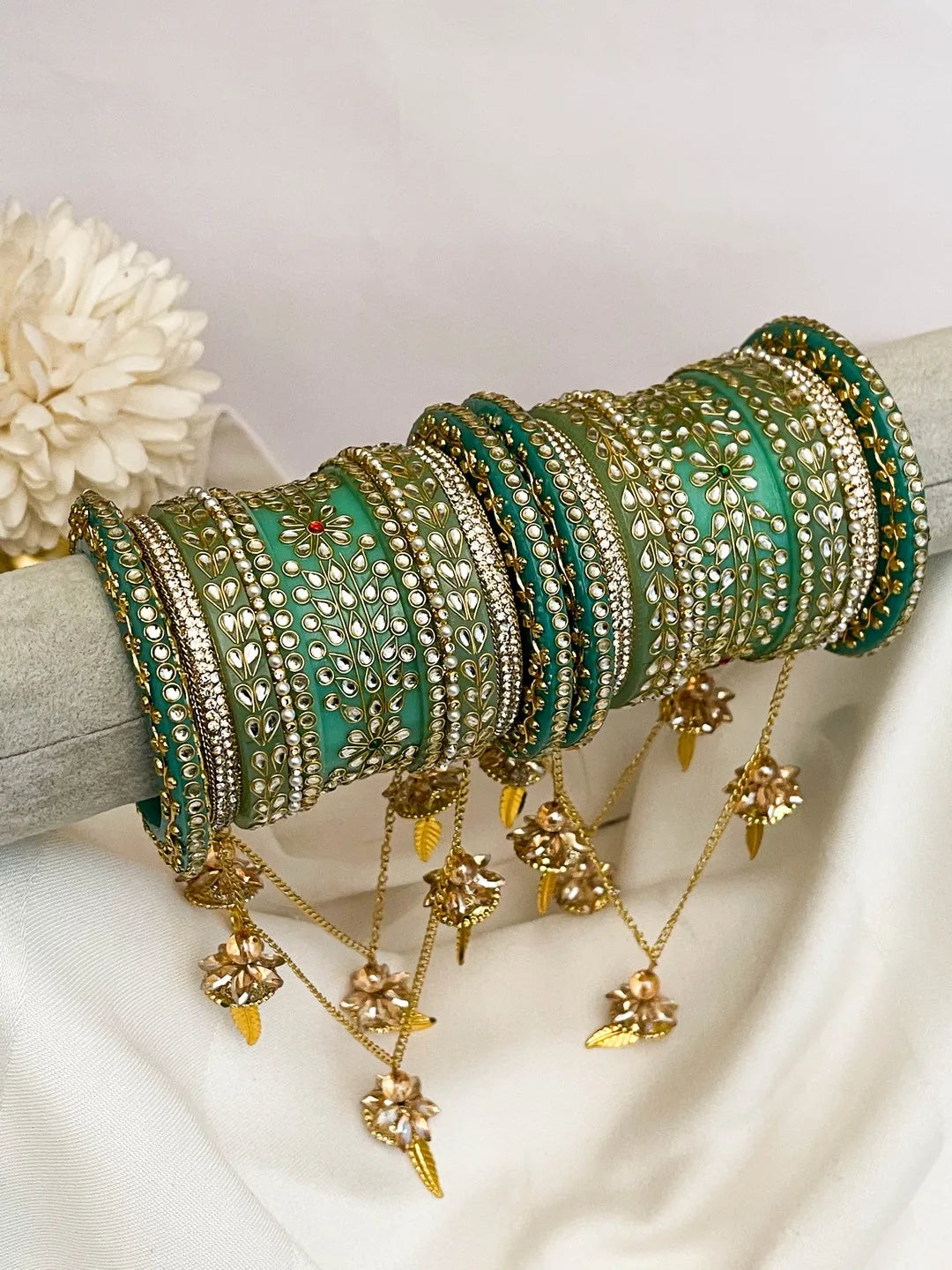 Ishhaara Beautiful Handcrafted Rasjasthani Rajwadi Chuda Set