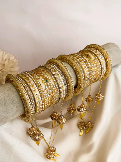 Ishhaara Beautiful Handcrafted Rasjasthani Rajwadi Chuda Set