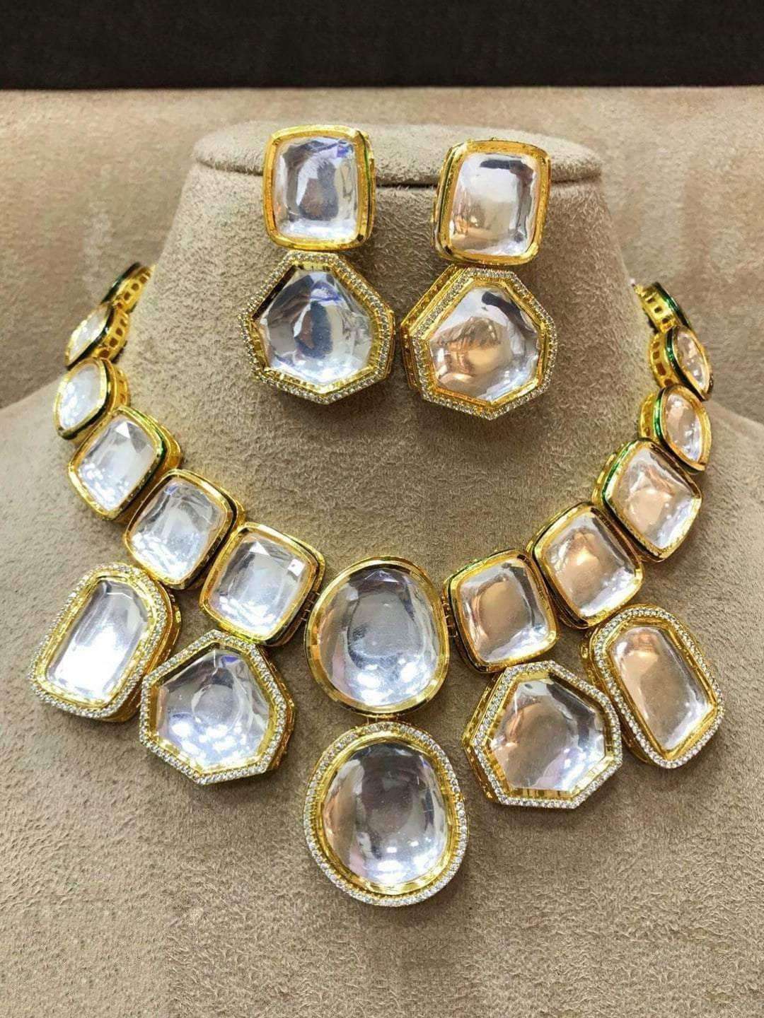 Ishhaara Big Kundan Ad Outline Necklace