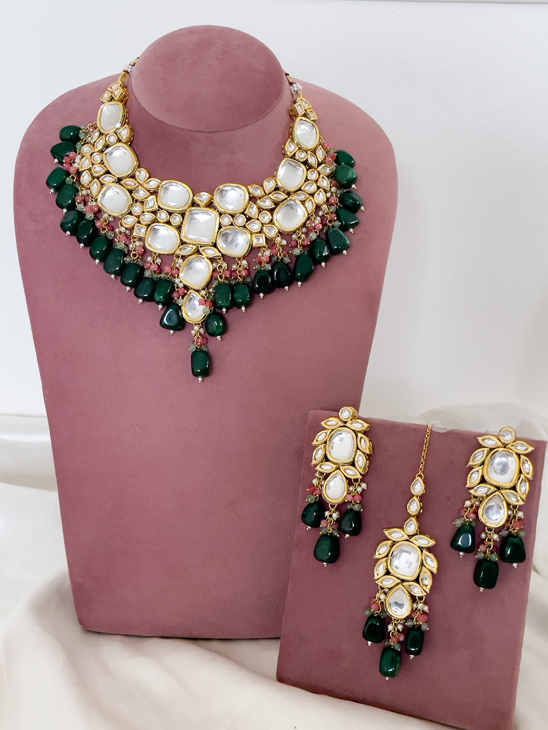 Ishhaara Big Kundan Precious Set With Teeka