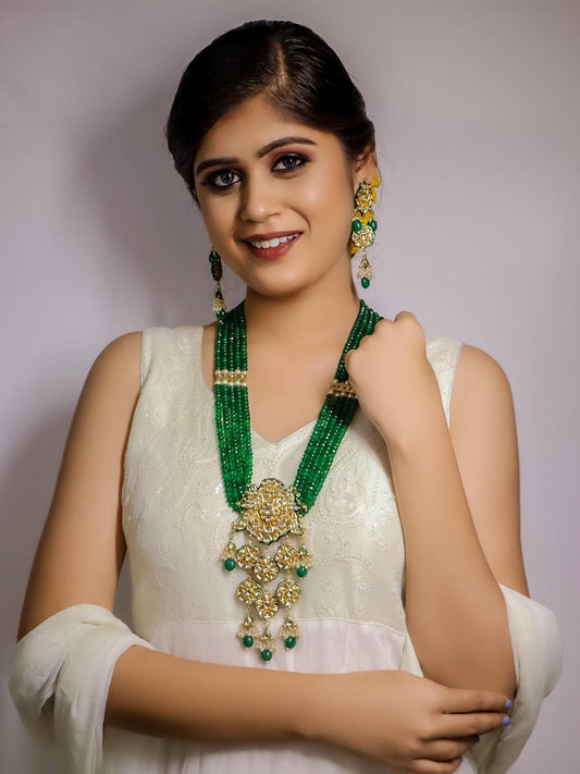 Ishhaara Big Pendant With Beryl Beads