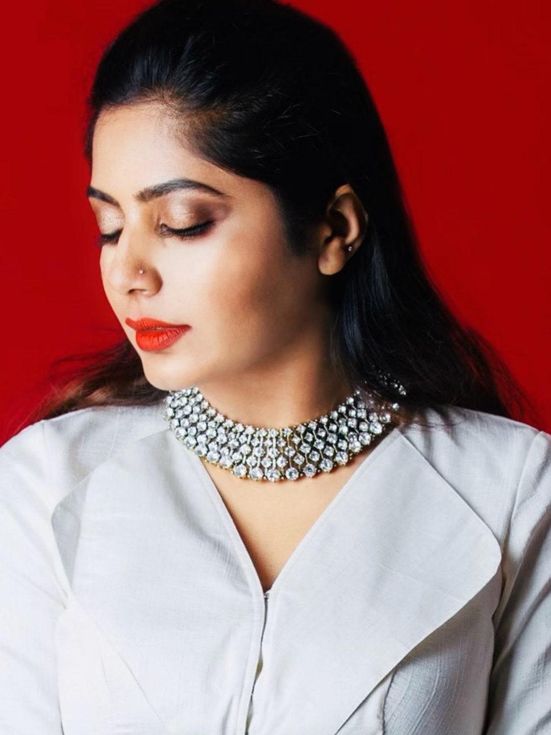 Ishhaara Bindu Madhavi In Diamond Choker With Earring - Gold