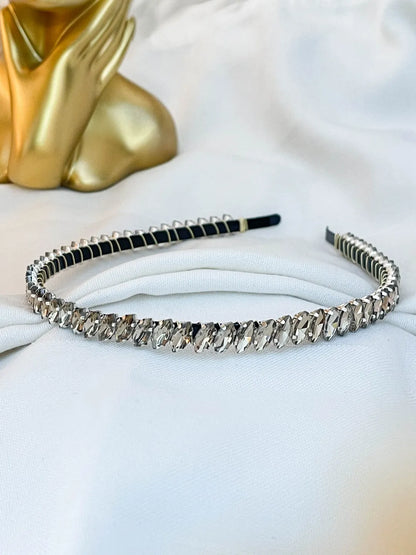 Ishhaara Black And White Rhinestone Headband
