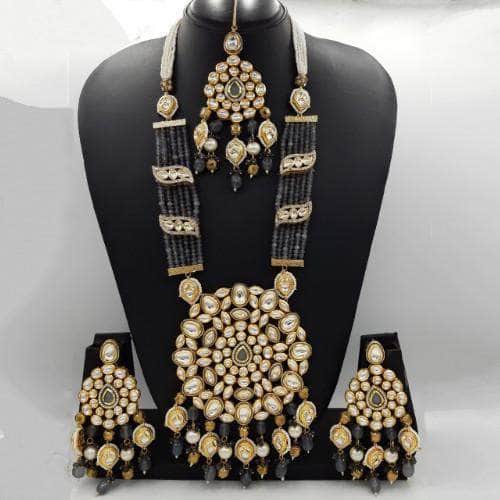 Ishhaara Black Big Kundan Pendant Onex Necklace And Earring Set