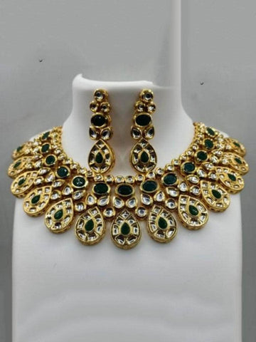 Ishhaara Black Drop Cut Kundan Necklace And Earring Set