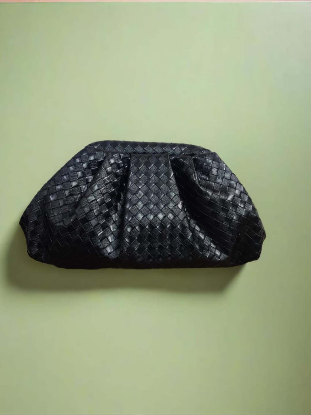 Ishhaara Black Glossy Gleam Clutch