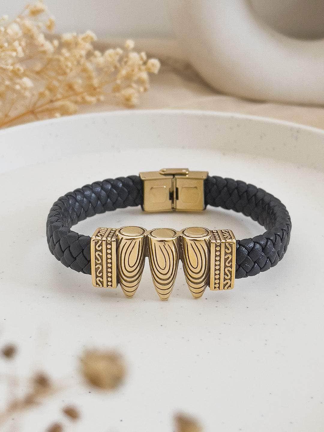 Ishhaara Black Hook Luxury Leather Mens Bracelet