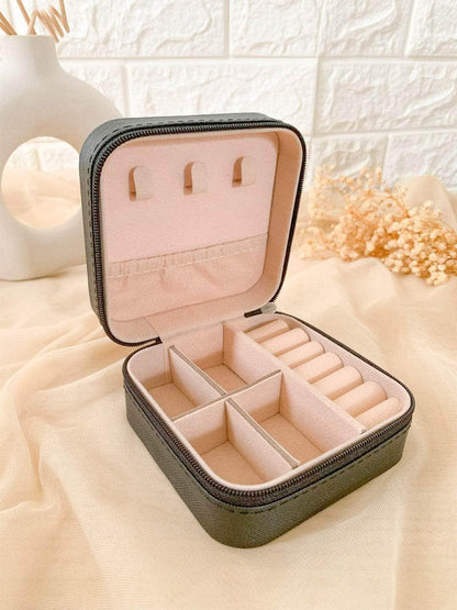Ishhaara Jewelry Organizer Case For Easy Travelling