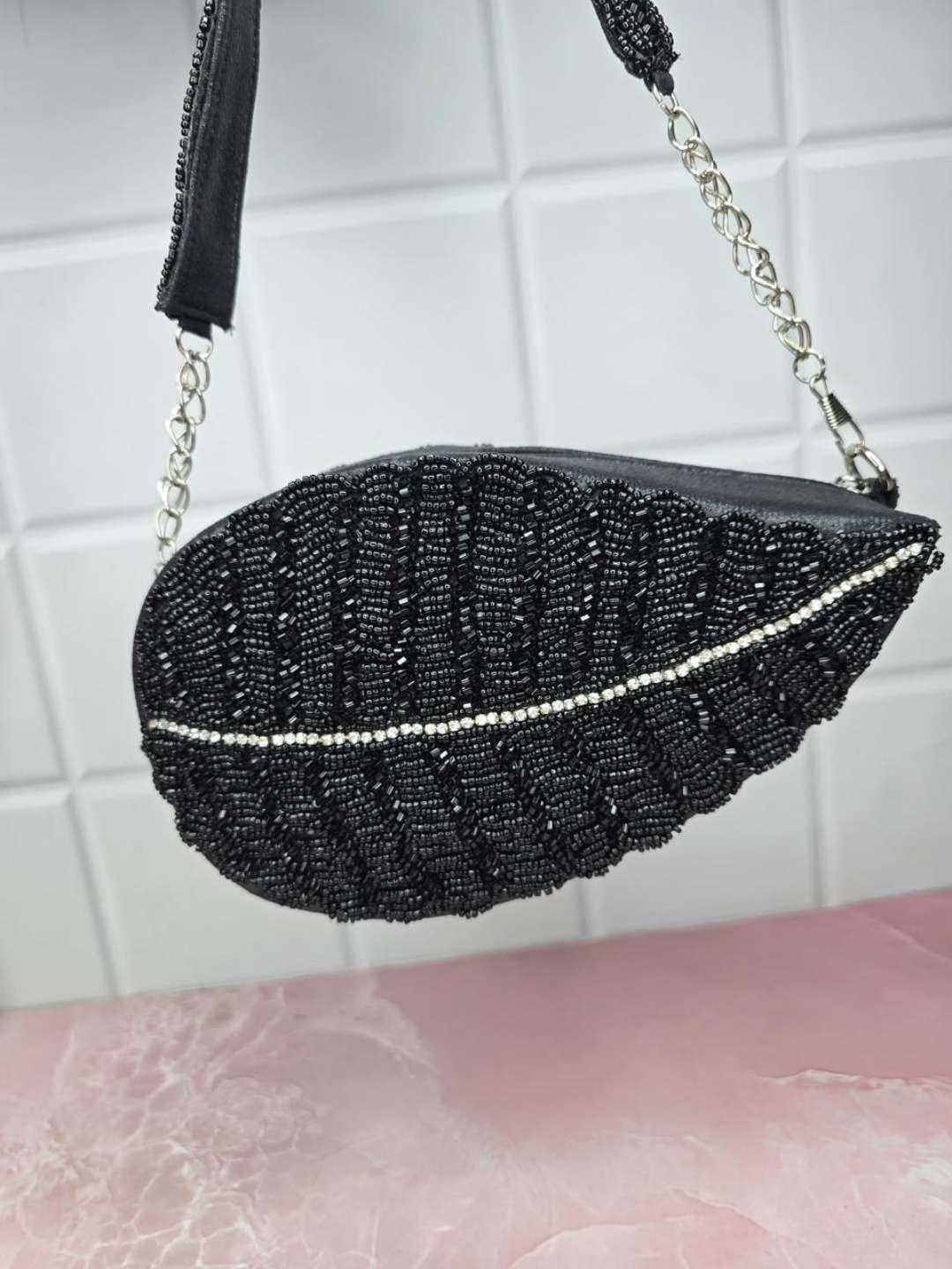 Ishhaara Black Midnight Elegance Clutch Bag