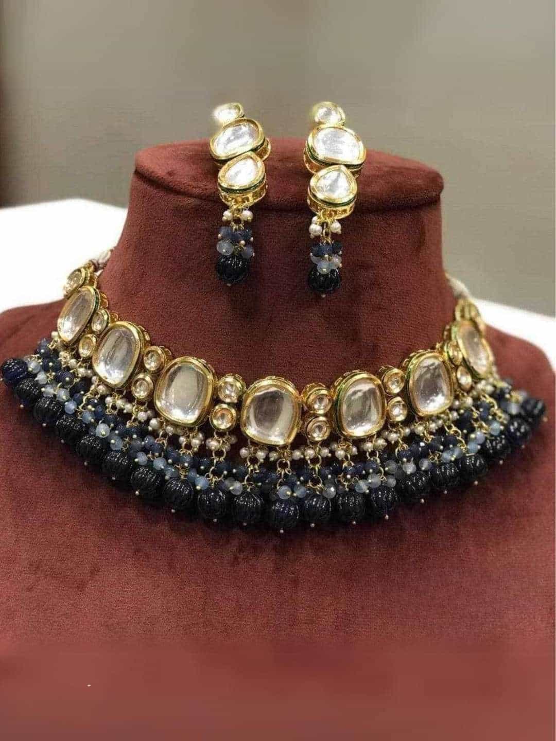 Ishhaara Black Oval Kundan Choker Necklace Set