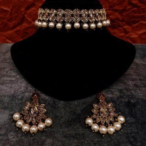 Ishhaara Black Reverse AD Choker With Pearl Beads