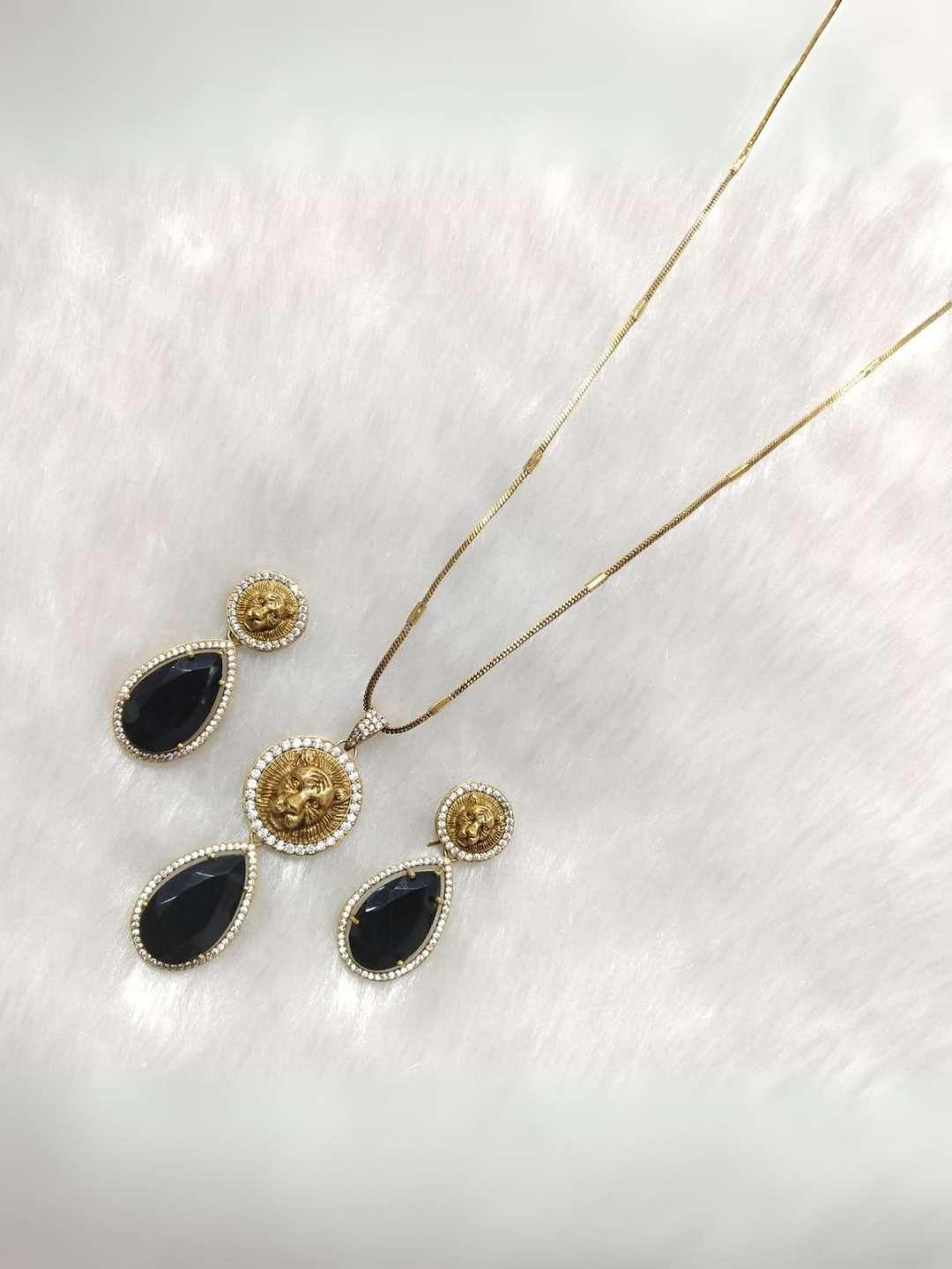 Ishhaara Black Sabyasachi Inspired Dropstone Pendant Necklace