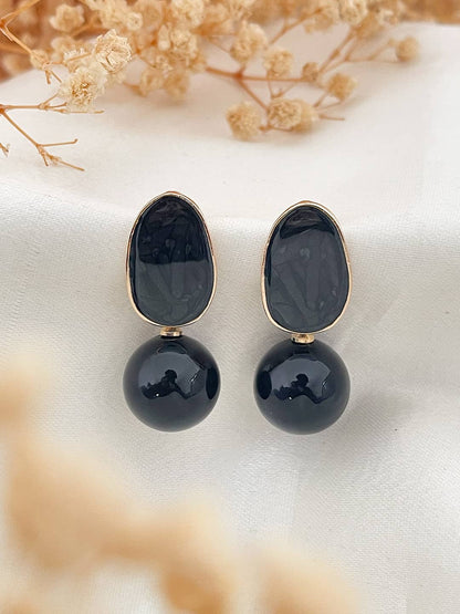 Ishhaara Sargun Mehta In Pearl Drop Earrings