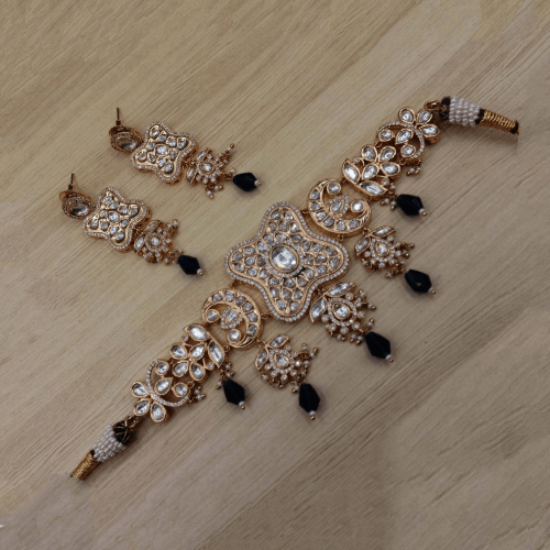 Ishhaara Black Stone Ad Choker Necklace Set