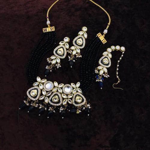 Ishhaara Triangular Meenakundan Necklace Earring And Teeka Set