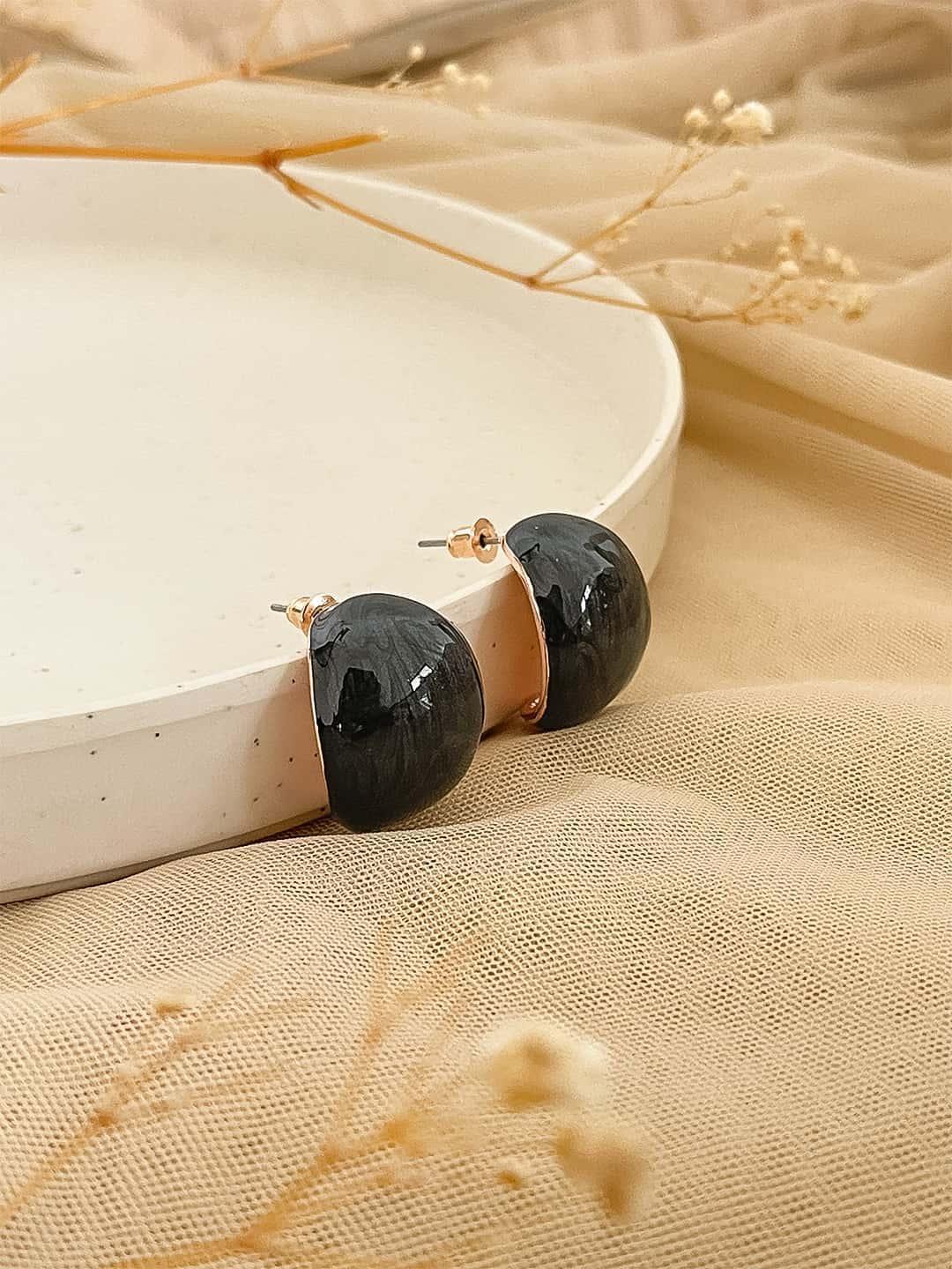 Ishhaara Vintage Cuff Earrings