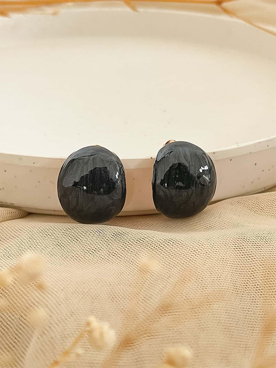 Ishhaara Vintage Cuff Earrings