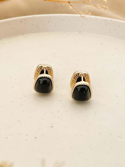 Ishhaara Vintage Pearl Hoop Earrings