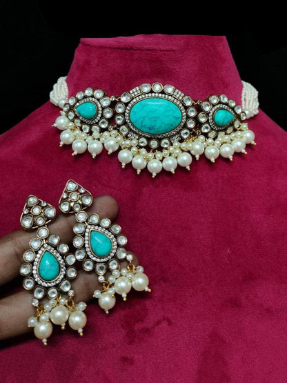 Ishhaara Artic Charm Choker